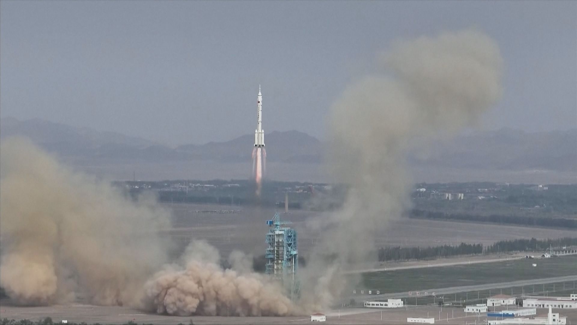 神舟十六號載人飛船發射升空