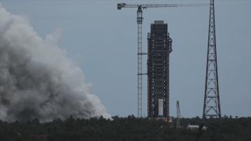 長征十號系列運載火箭完成繫留點火試驗