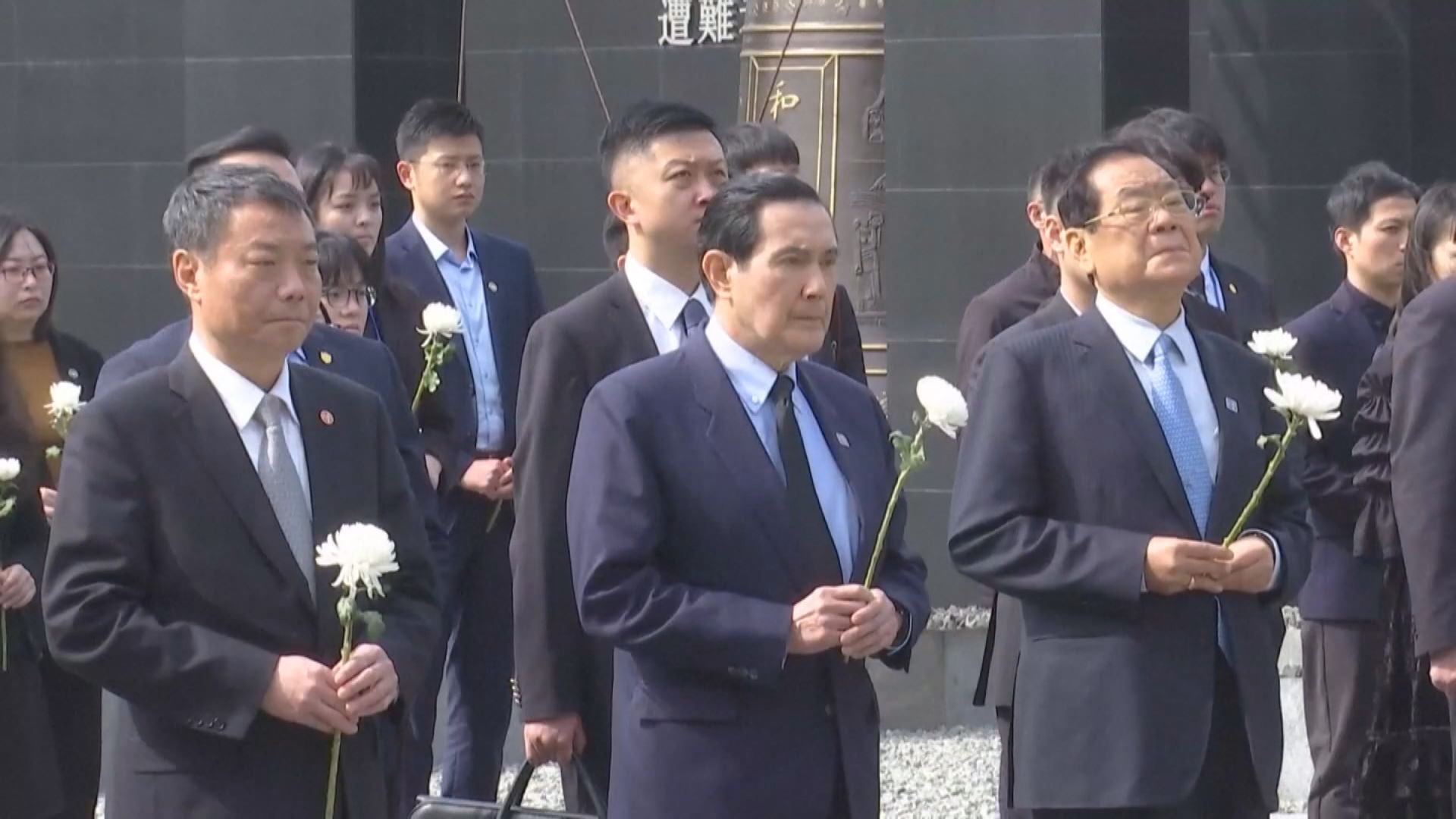 馬英九參訪南京大屠殺紀念館　籲兩岸謀和避戰