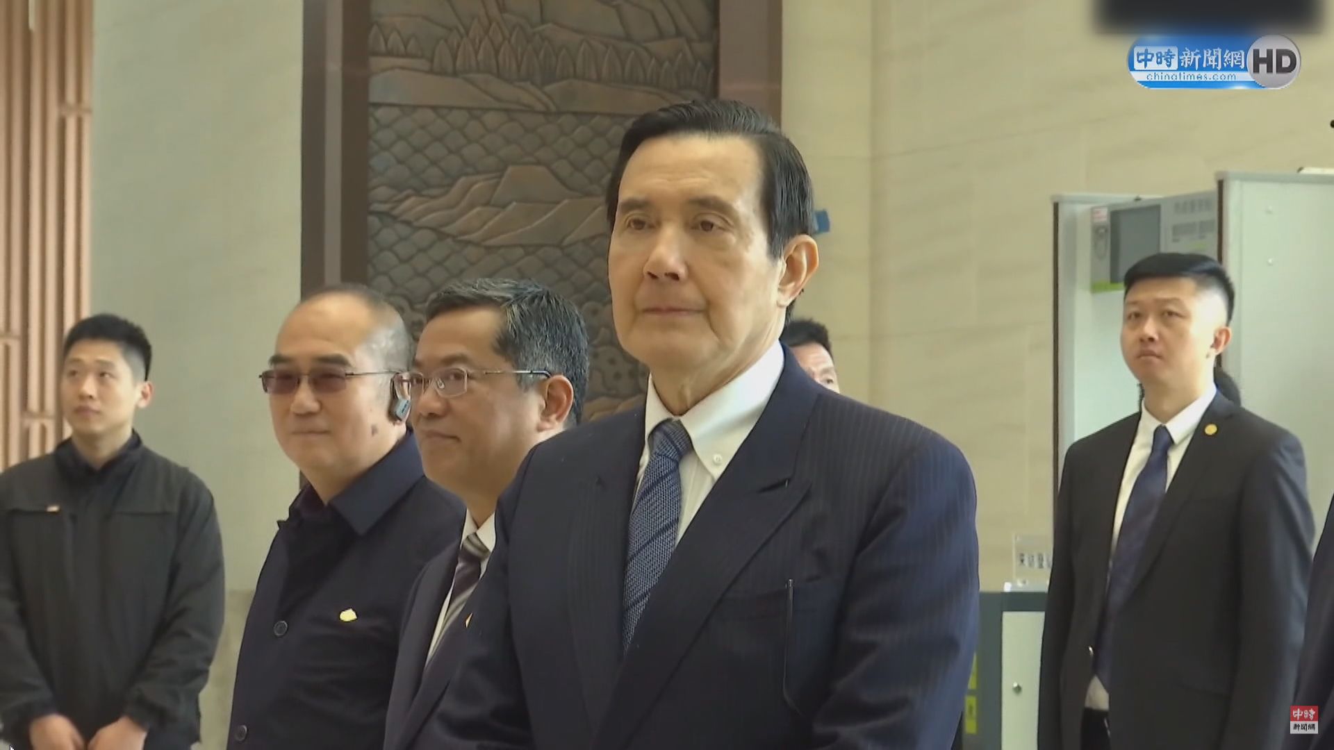 馬英九在武漢參觀辛亥革命博物院及抗疫展覽