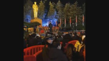 毛澤東誕辰130周年 習近平到毛主席紀念堂瞻仰遺容