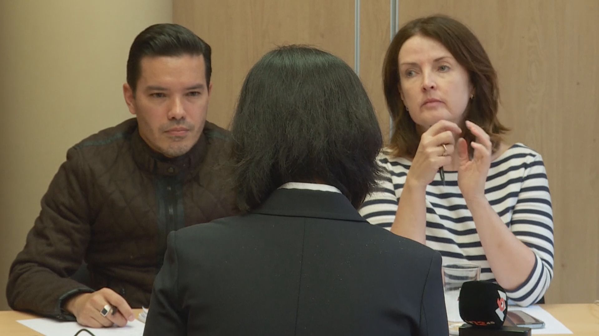 中方要求孟宏偉妻單獨領丈夫的信