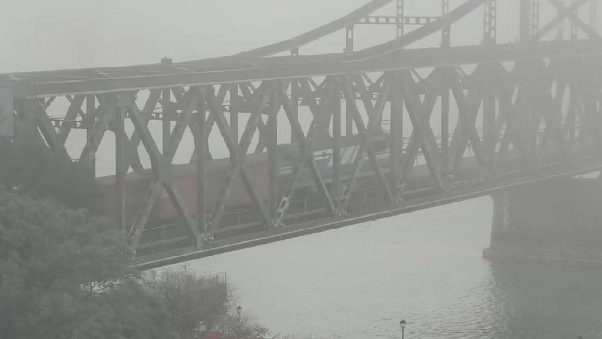 中朝重啟停運近五個月的跨境鐵路貨運