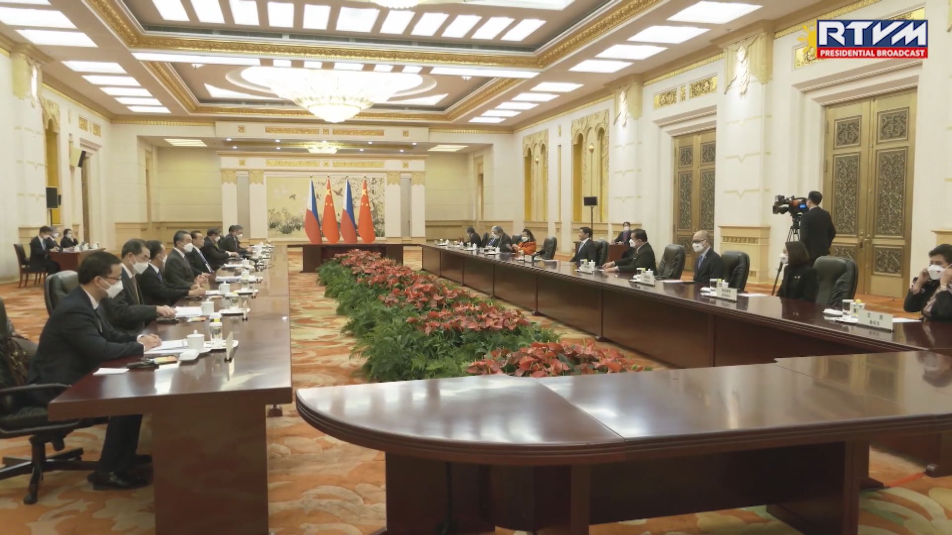 李克強、栗戰書分別接見訪華的小馬可斯