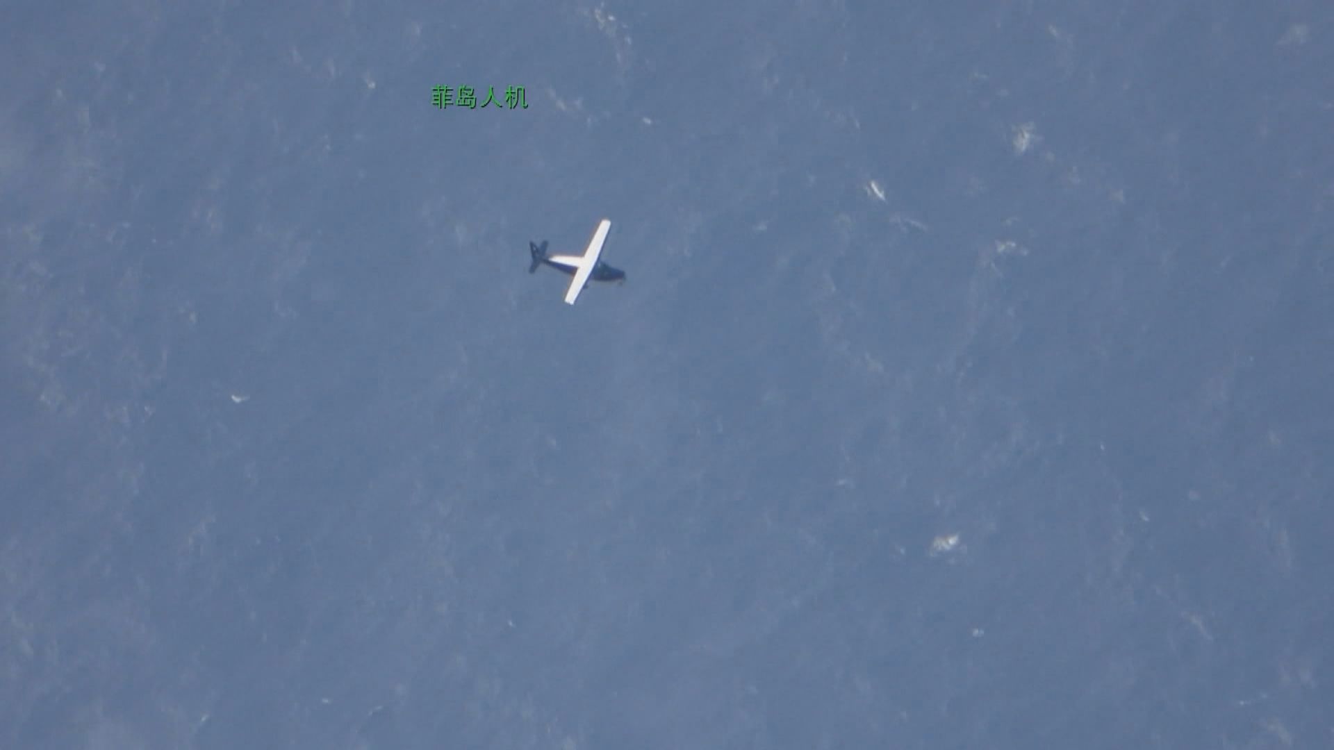 解放軍教練機掛載霹靂-5實彈　在黃岩島周邊驅離菲律賓軍機