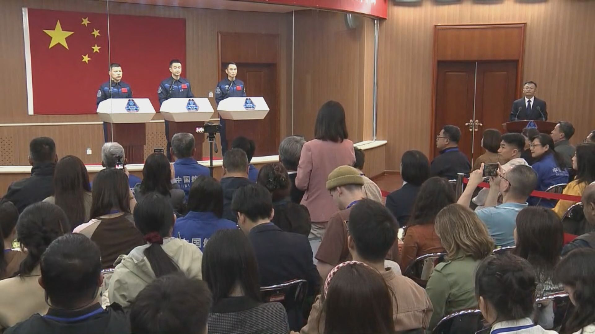 神二十航天員亮相｜陳冬再任指令長　坦言有壓力更有期待