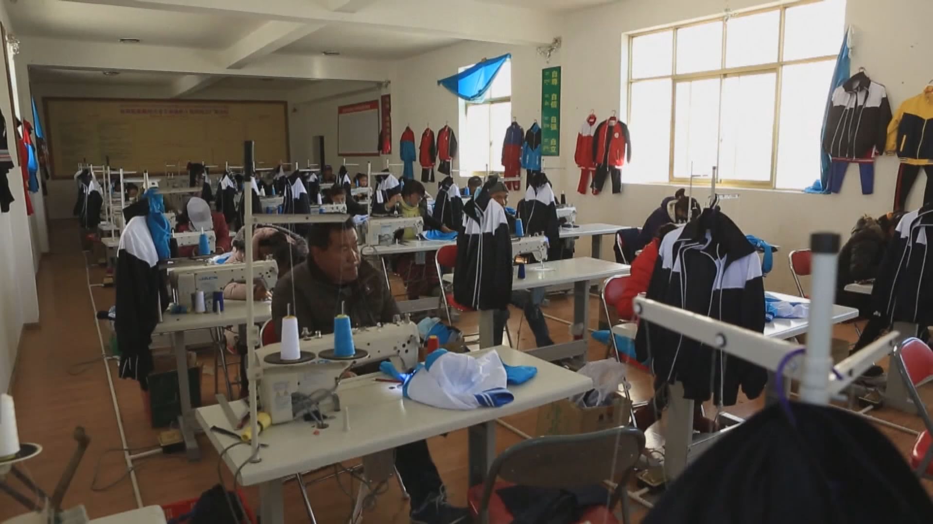 中國官方製造業採購經理指數PMI連跌三個月後回升