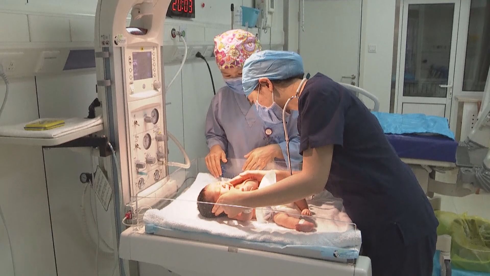 專家：「三孩政策」對促進生育率作用有限