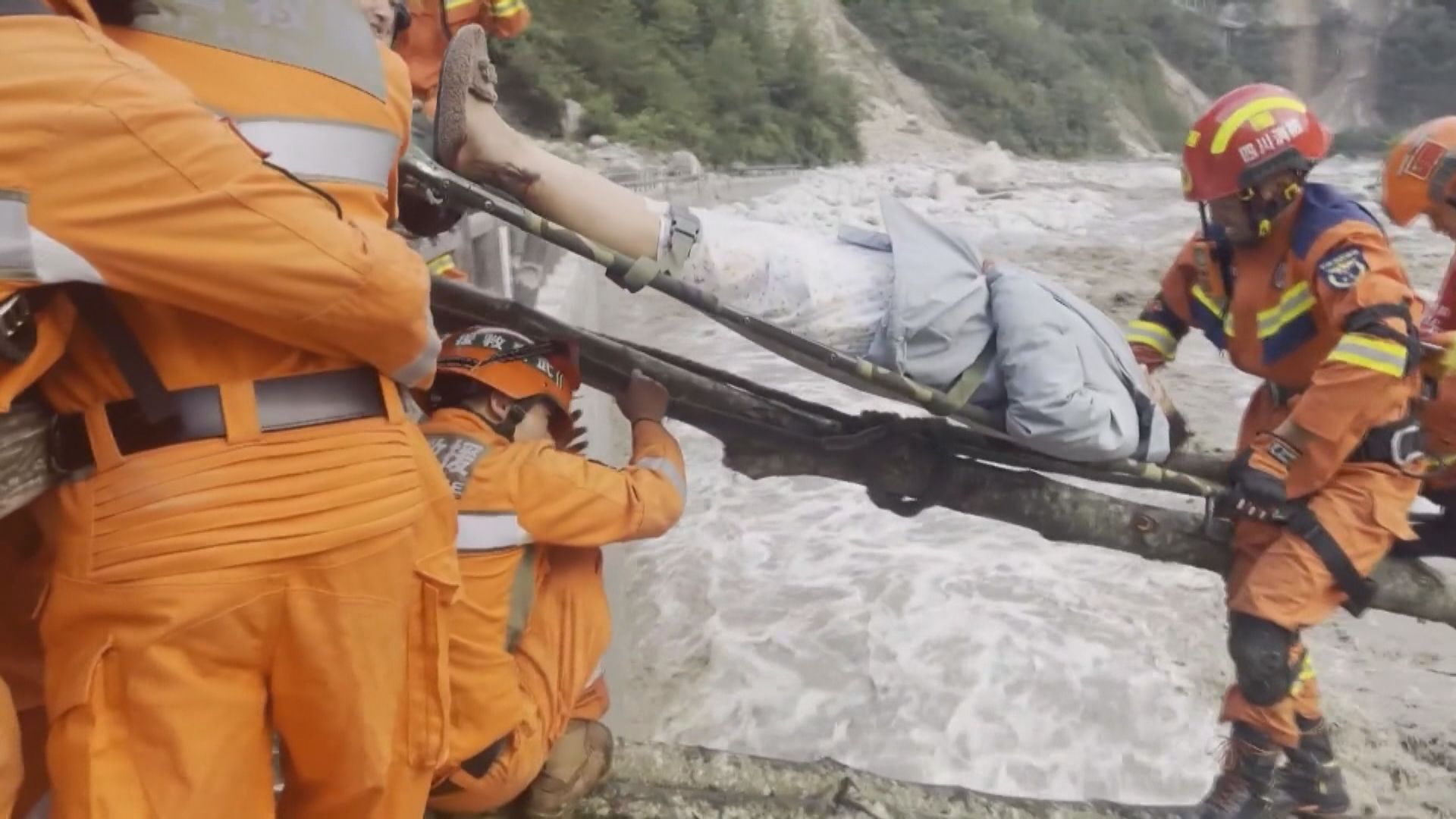 四川地震增至74死　災區一帶續有餘震