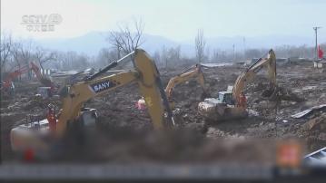 救援工員繼續在青海省搜索失蹤者 低溫天氣大量災民出現感冒症狀