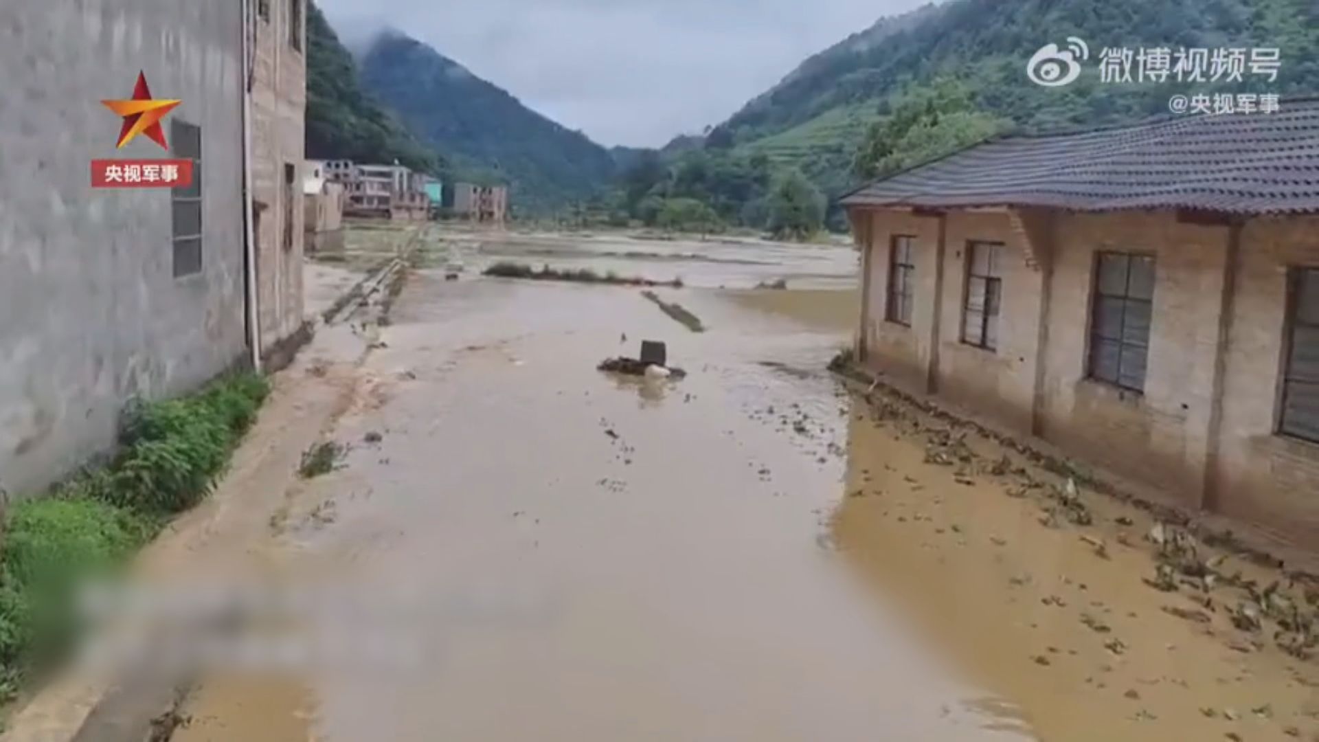 華南連日暴雨　福建與雲南最少12死