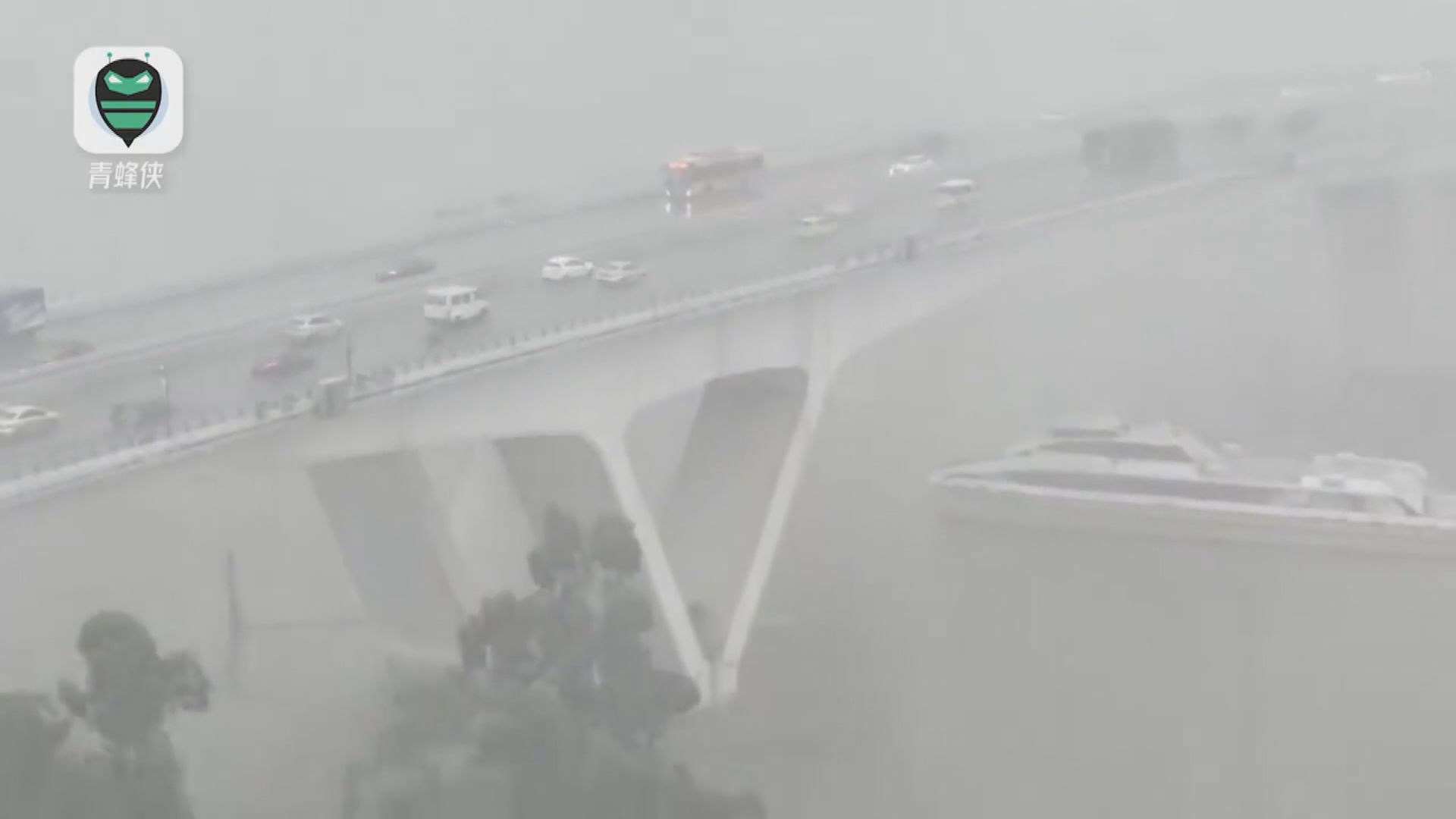 內地南方強對流天氣引發雷雨　江西豐城河堤完成修復
