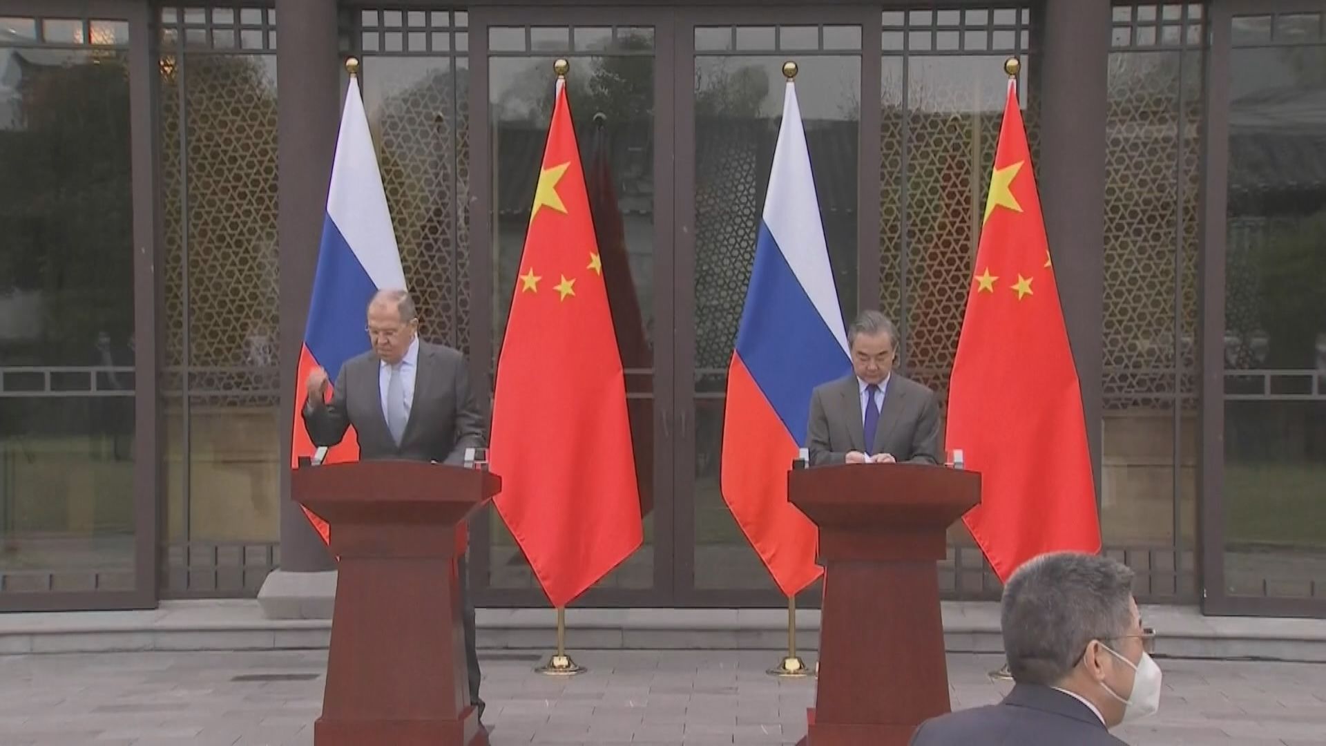 王毅批歐盟制裁無國際法依據