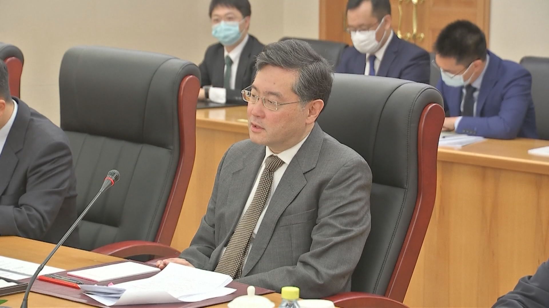 秦剛晤俄第一副外長　討論雙方關係及共同關心問題