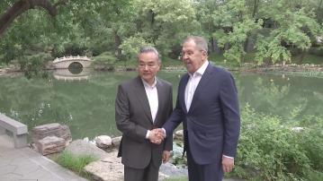 拉夫羅夫轉抵中國訪問　與王毅會面討論烏克蘭、伊朗、對美關係等