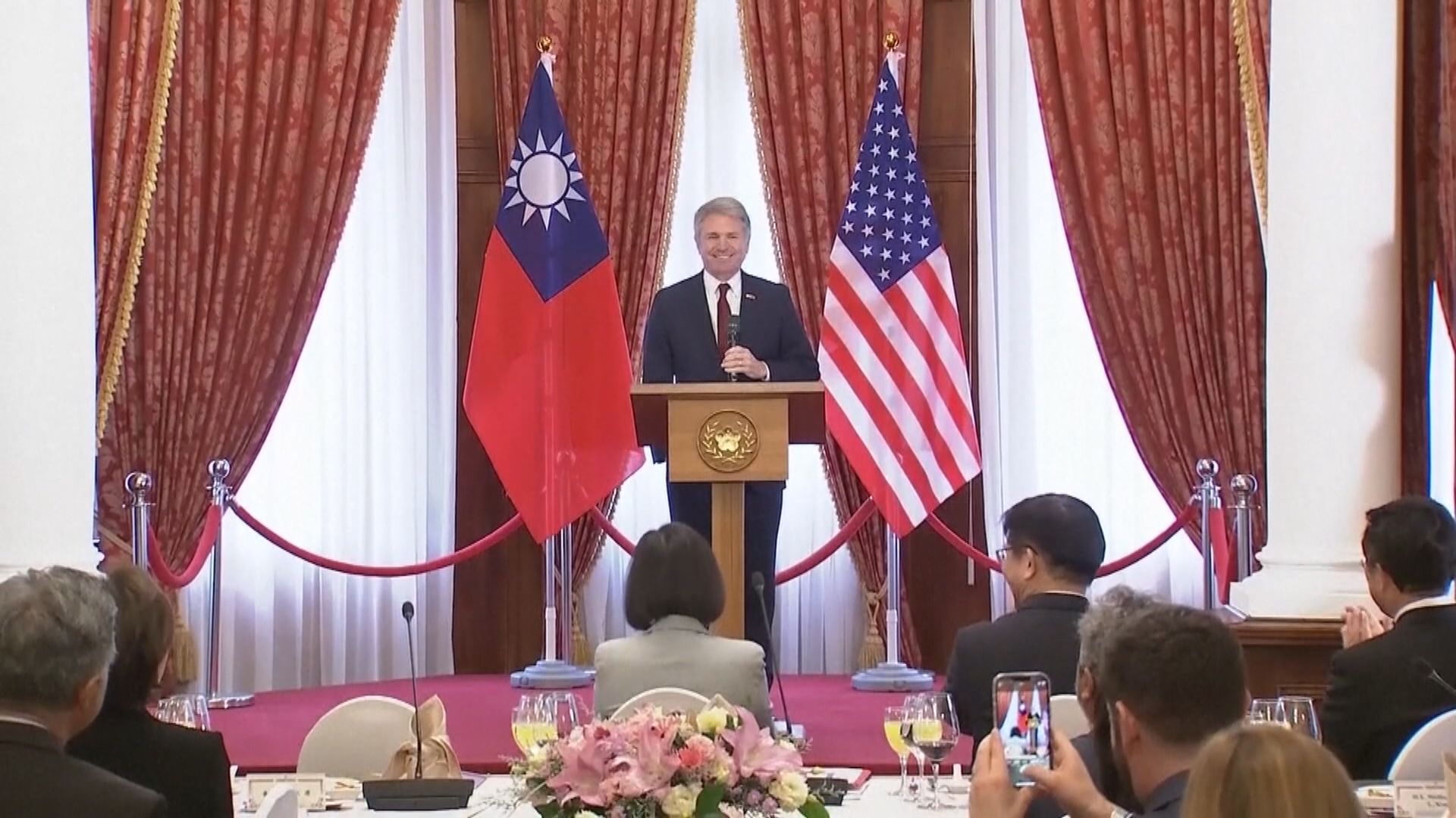 中方制裁訪台美國眾議員麥考爾