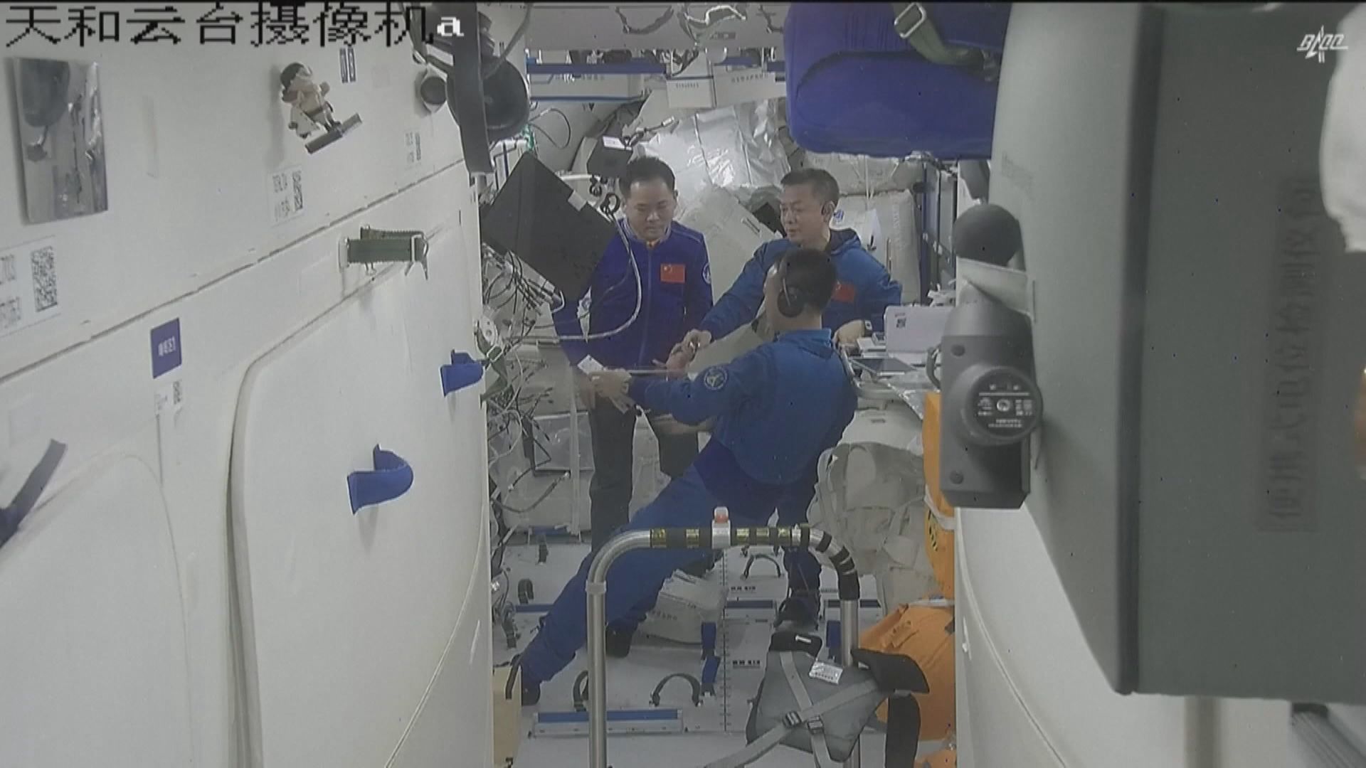 神十五太空人周日返回地球 東風著陸場準備就緒