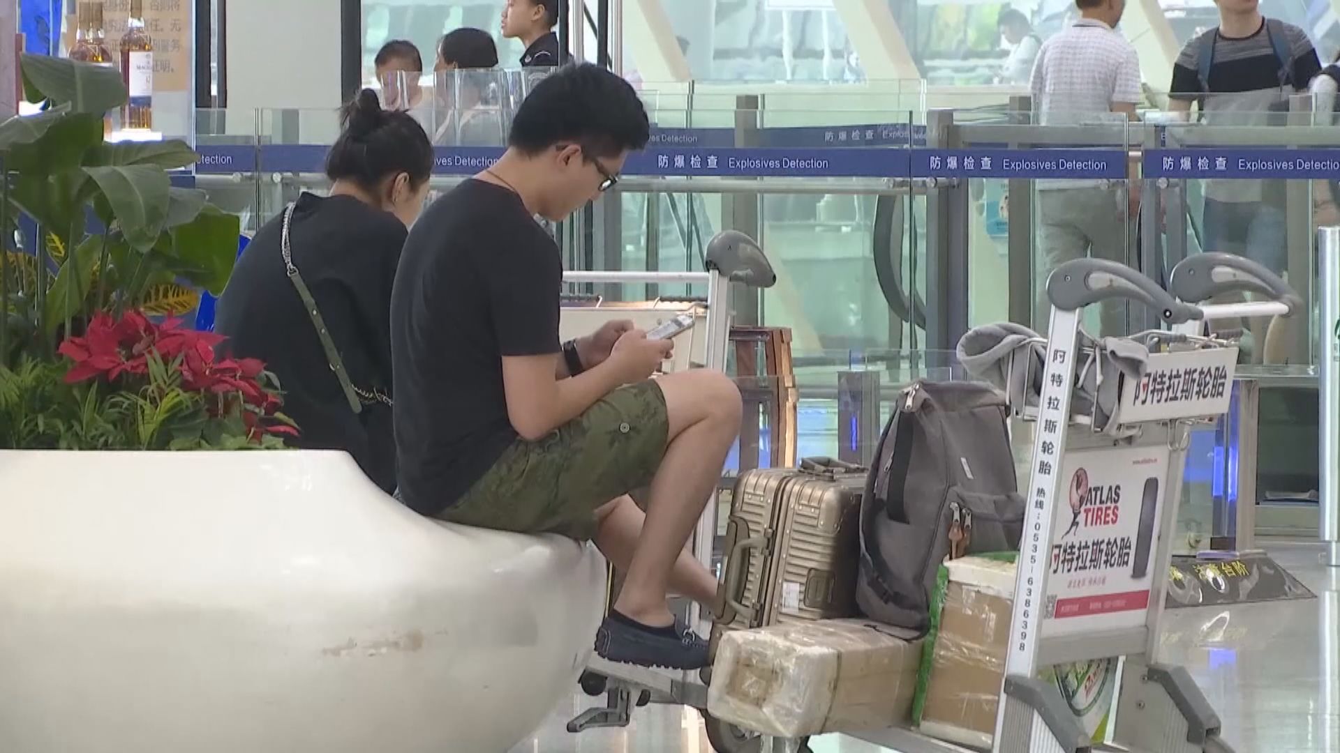 中國駐英使領館：赴華者雙陰性報告須來自同一機構　以免有人取巧 