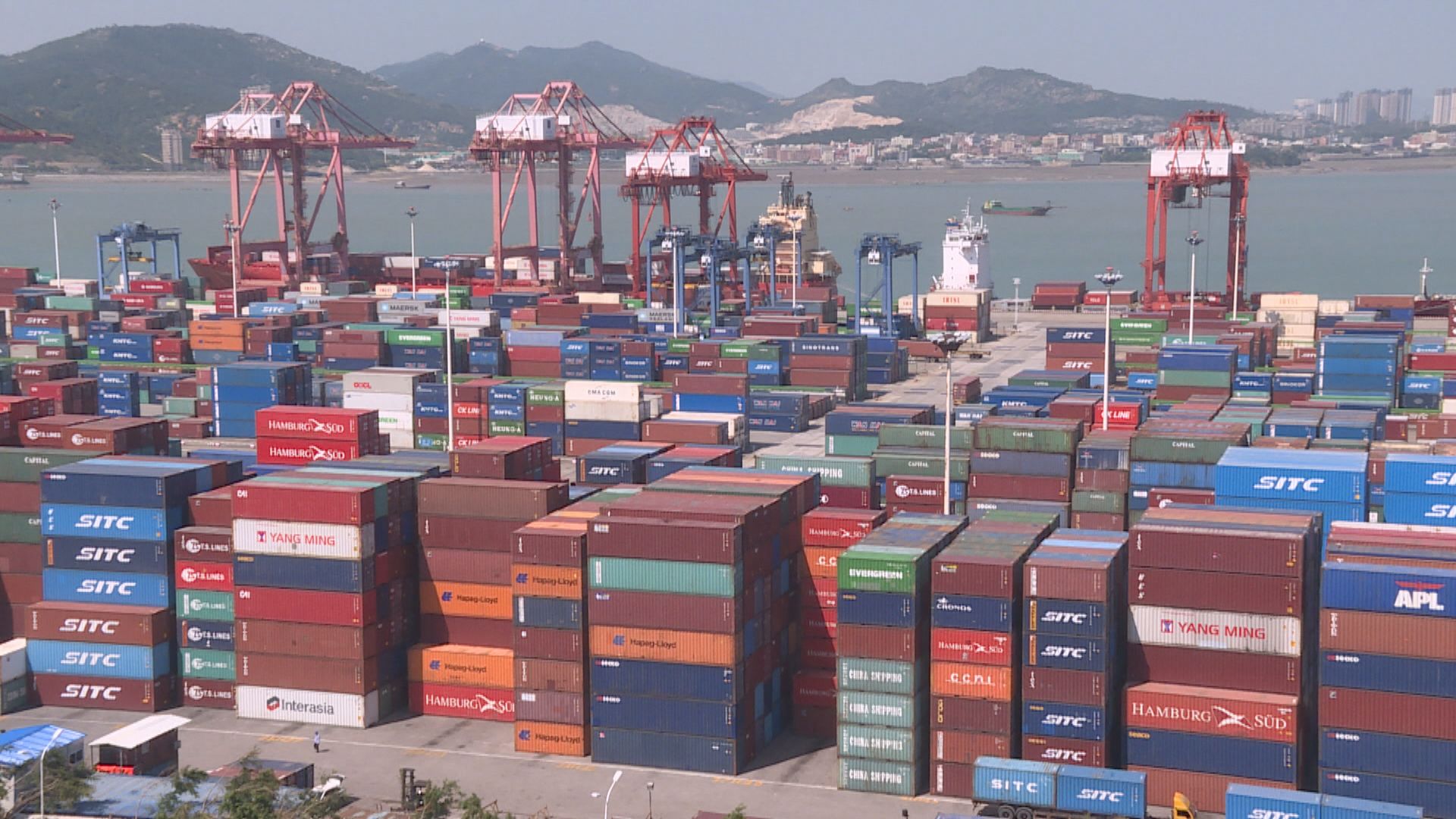 中國首季進出口總額增長近三成　出口升三成八