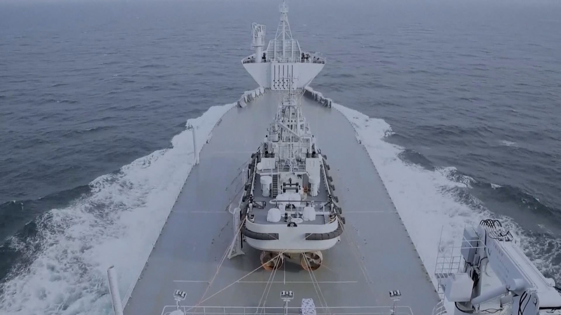 內地罕有公開解放軍半潛船訓練片段