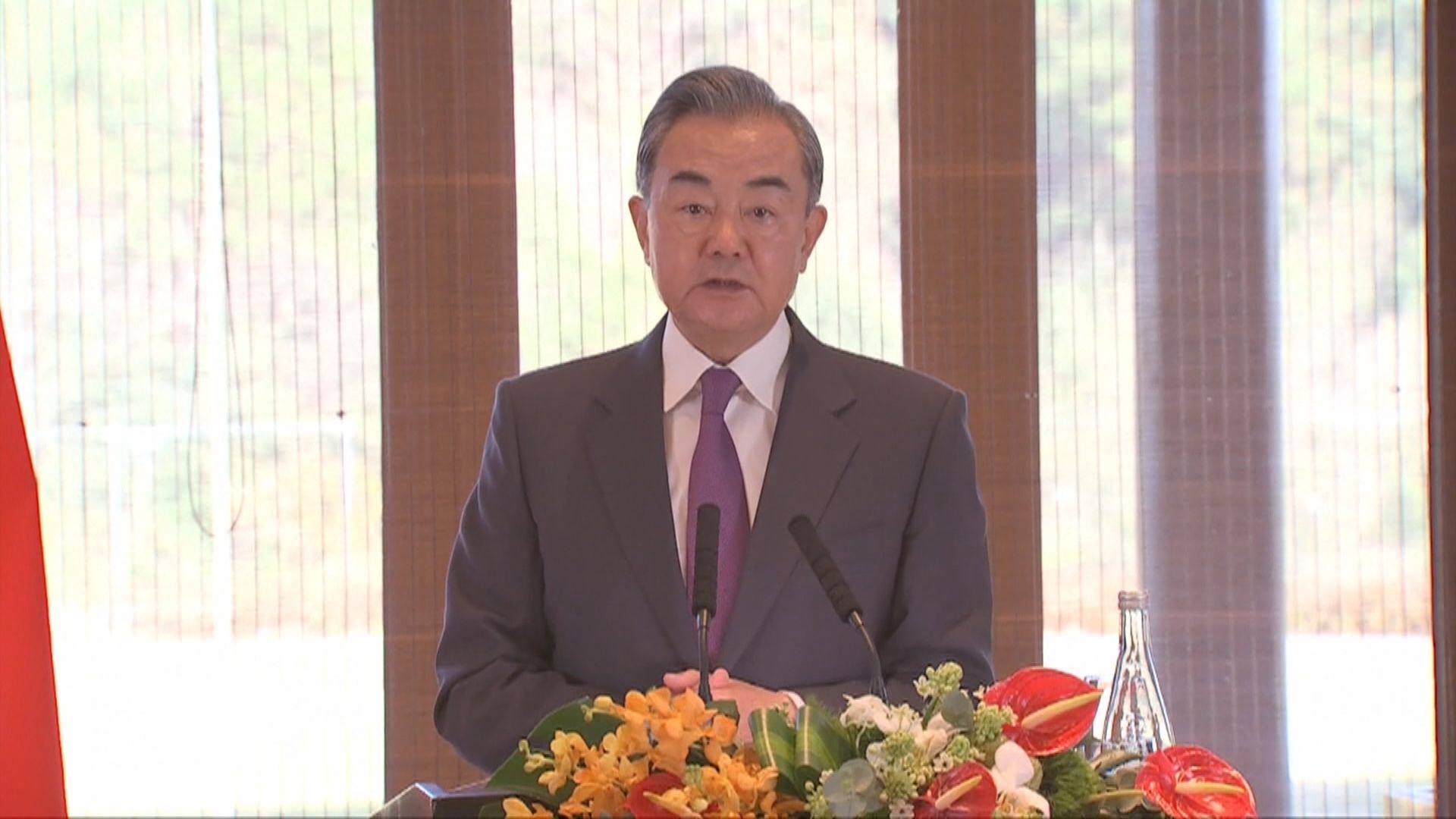 王毅 : 明年外交重任包括推動中美關係穩健前行