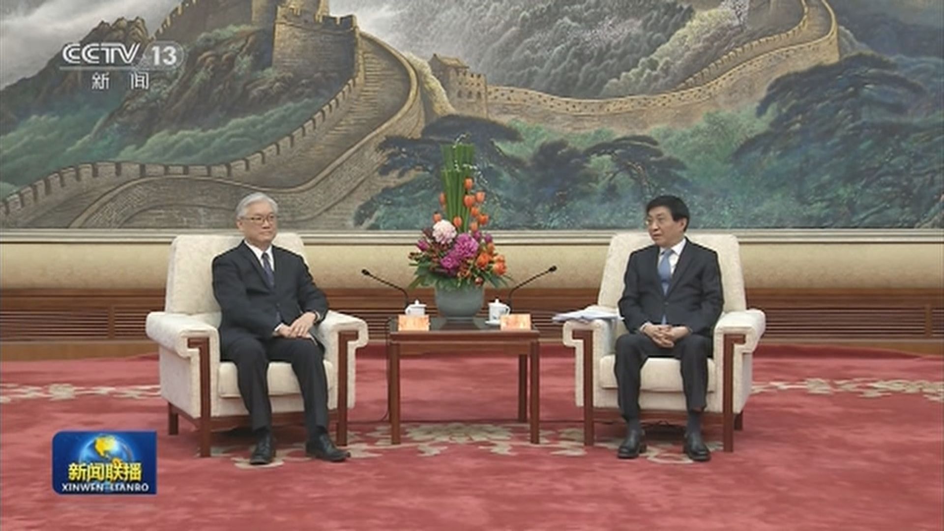 王滬寧會見夏立言　強調要盡早恢復兩岸交流正常