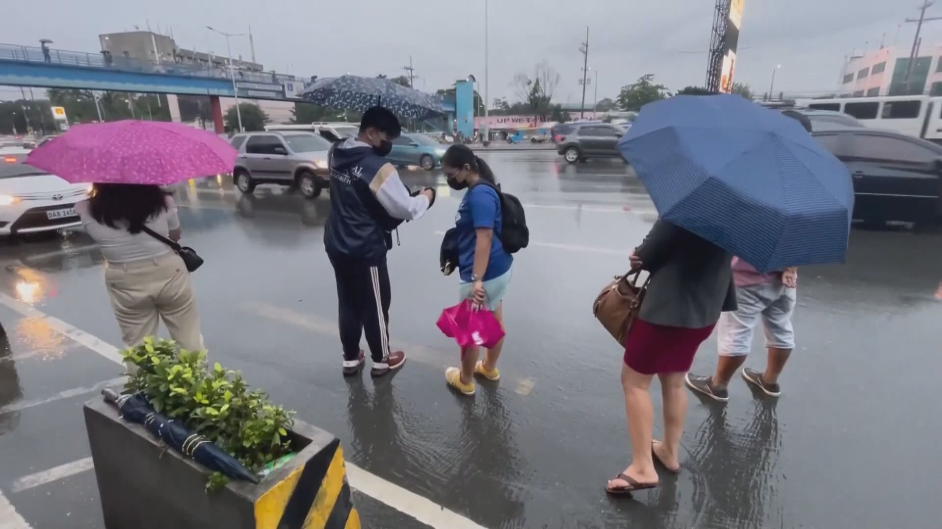 料馬鞍周四登陸廣東　菲律賓所有學校停課