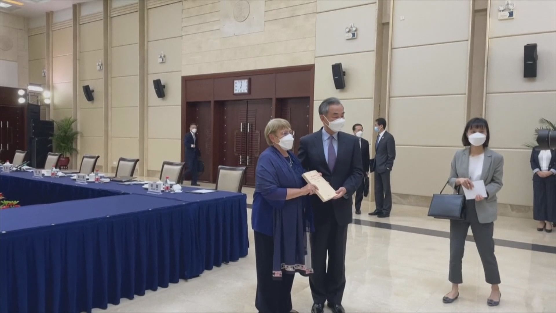 王毅晤巴切萊特　指發展人權事務要堅持相互尊重