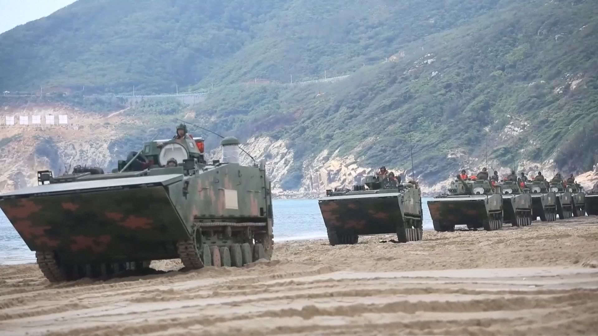 解放軍東部戰區近日在台周海空域邊演練