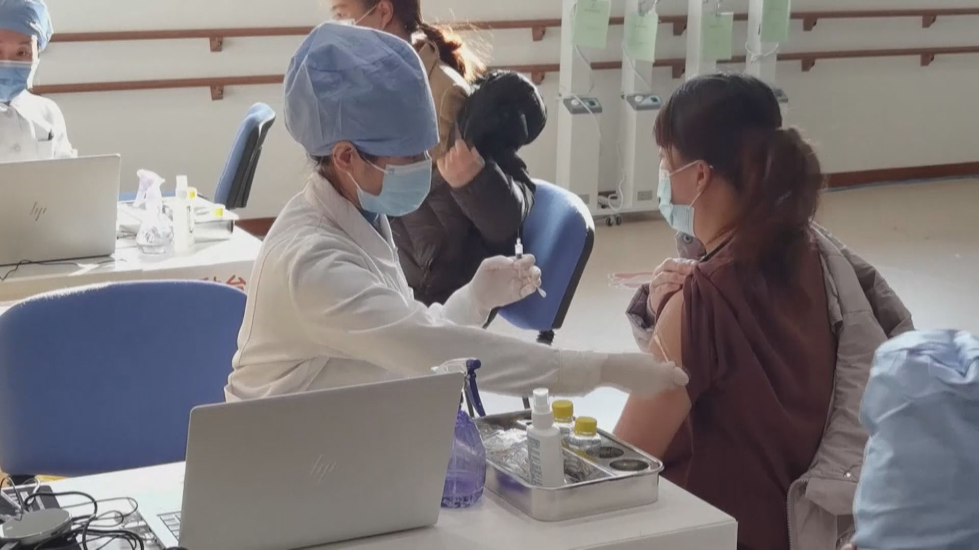 內地新冠疫苗接種不良反應嚴重病例共188宗