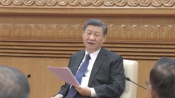 習近平向全國各族人民、港澳台同胞拜年