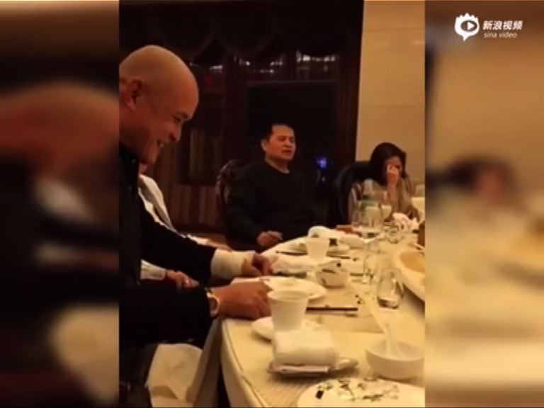 央視主持畢福劍飯局唱評毛澤東