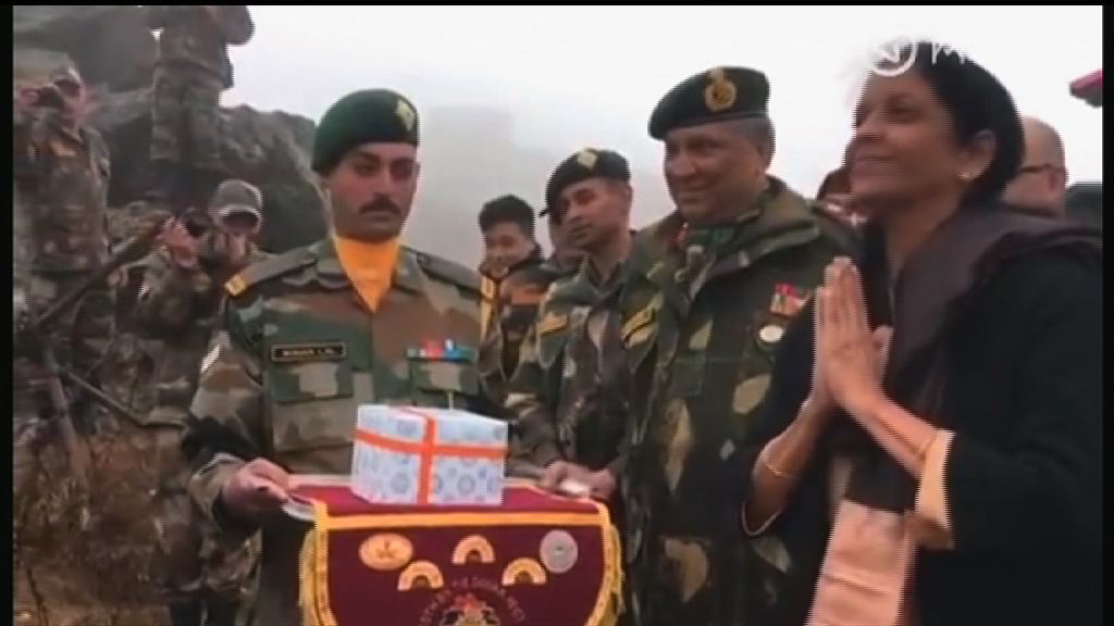 印度防長與解放軍邊防互相問好