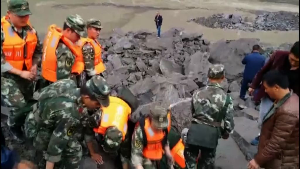 四川山崩　搜救人員發現五具遺體