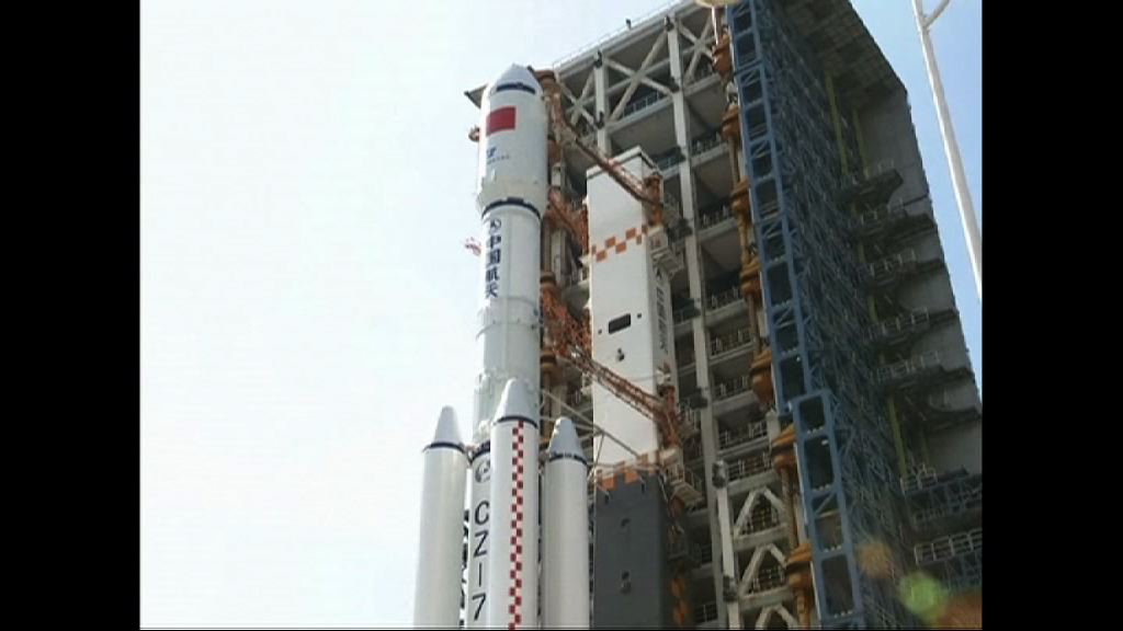 天舟一號貨運飛船將與天宮二號交會對接