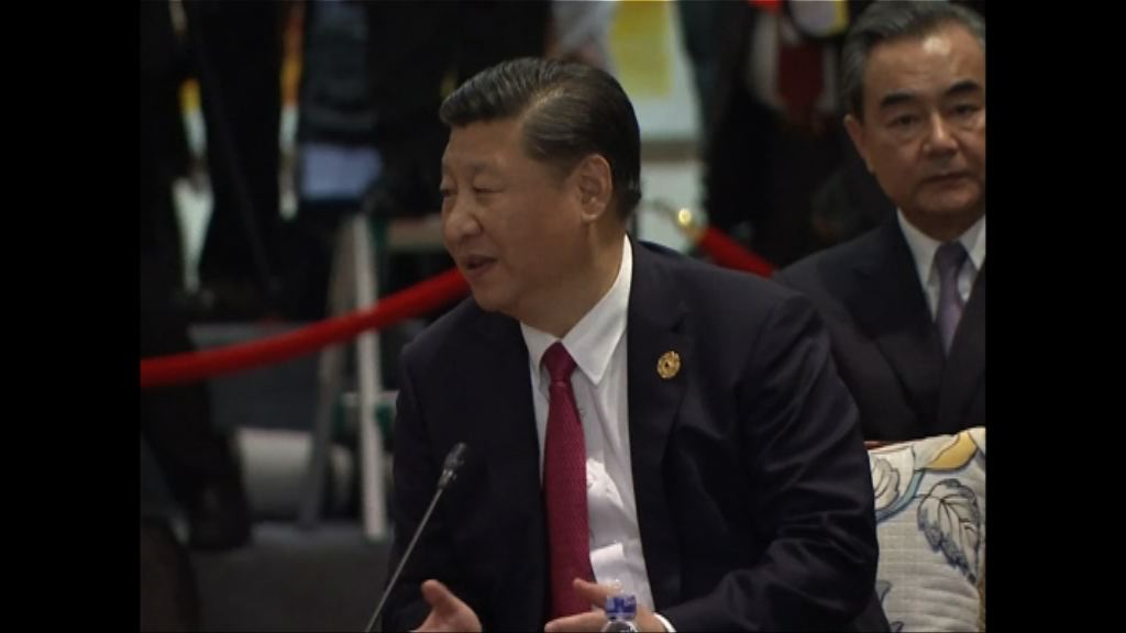 習近平與宋楚瑜握手寒暄