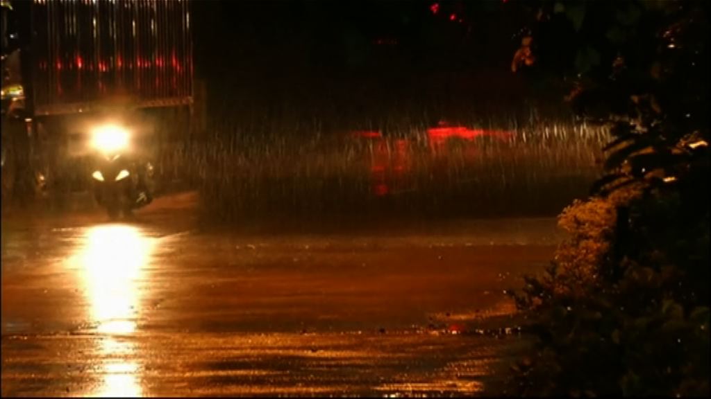 風暴卡努凌晨於廣東湛江登陸