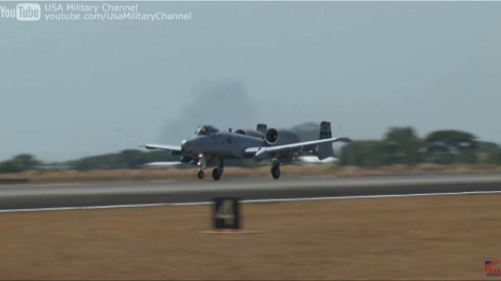 央視播出美軍機菲基地起飛片段