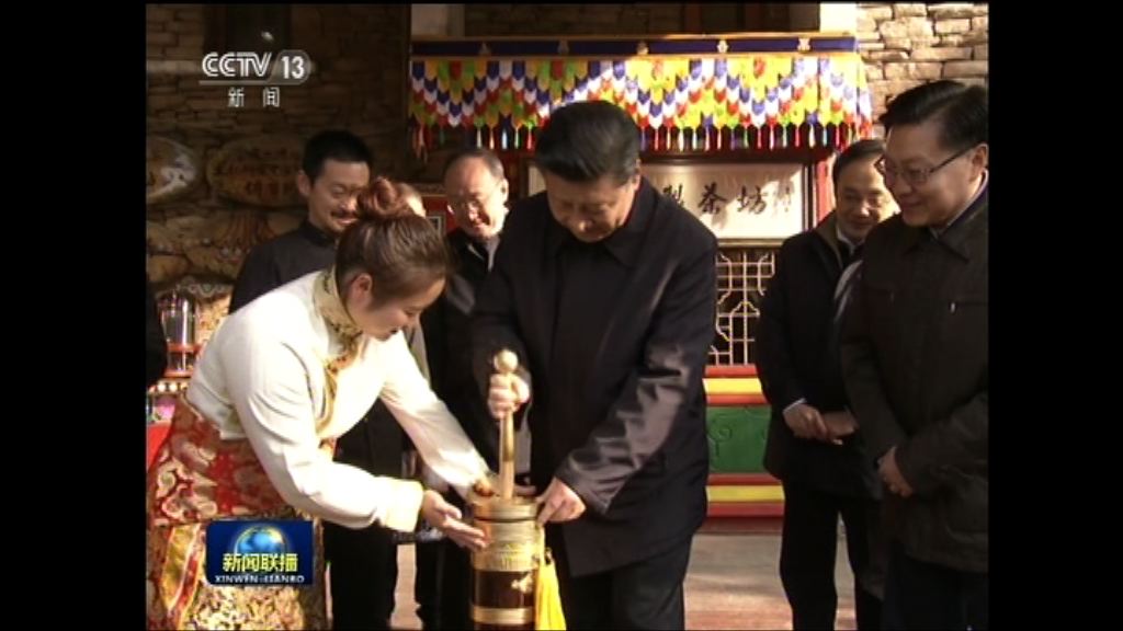 川震十周年　習近平探望映秀民眾