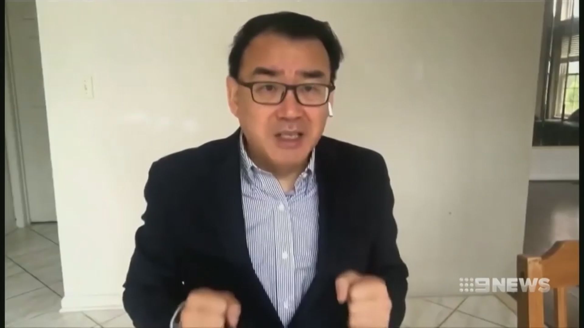 澳洲籍華裔作家楊恒均被內地以間諜罪起訴　周四接受審訊