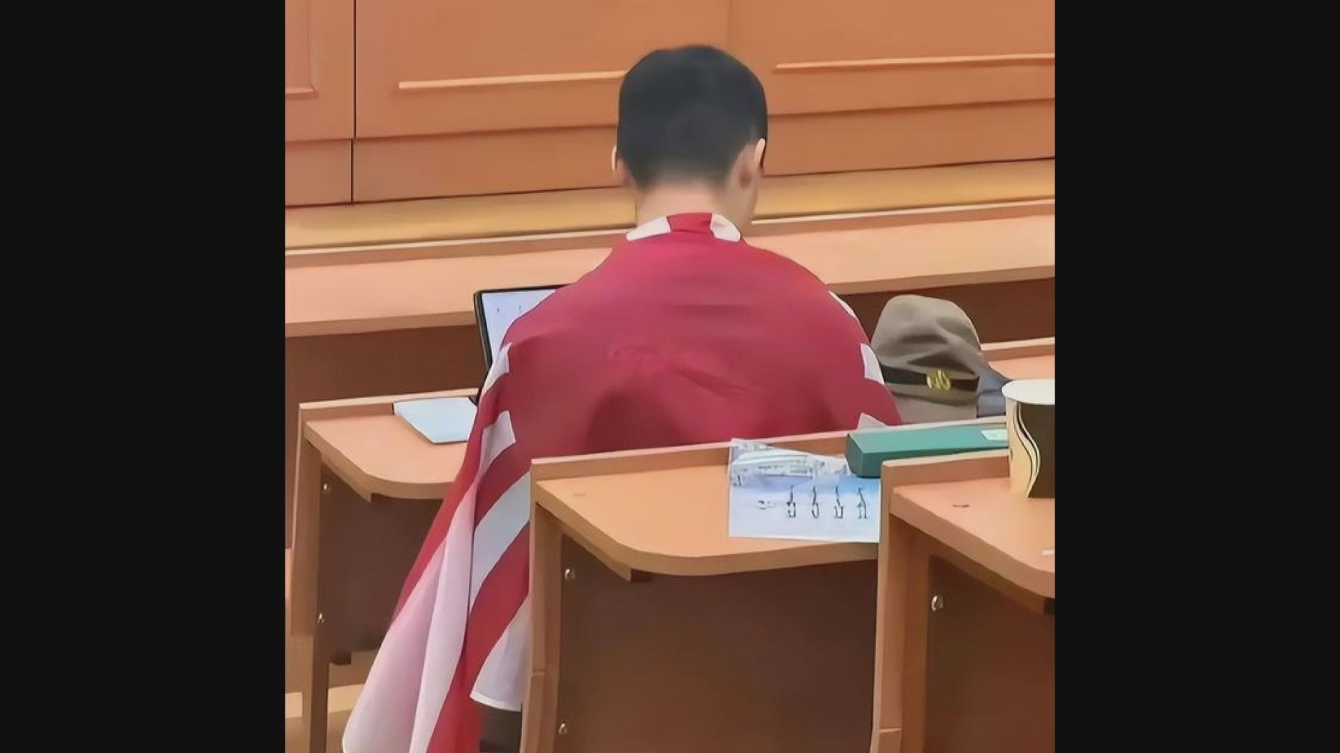 南京留學生披旭日旗上歷史課惹內地輿論憤慨　內媒稱他被俄方開除學籍及遣返回國