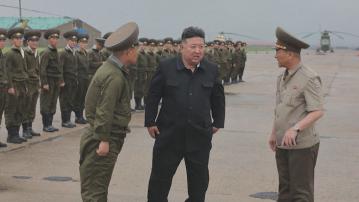 鴨綠江洪水波及中朝邊境地區　金正恩親到災區指導救災