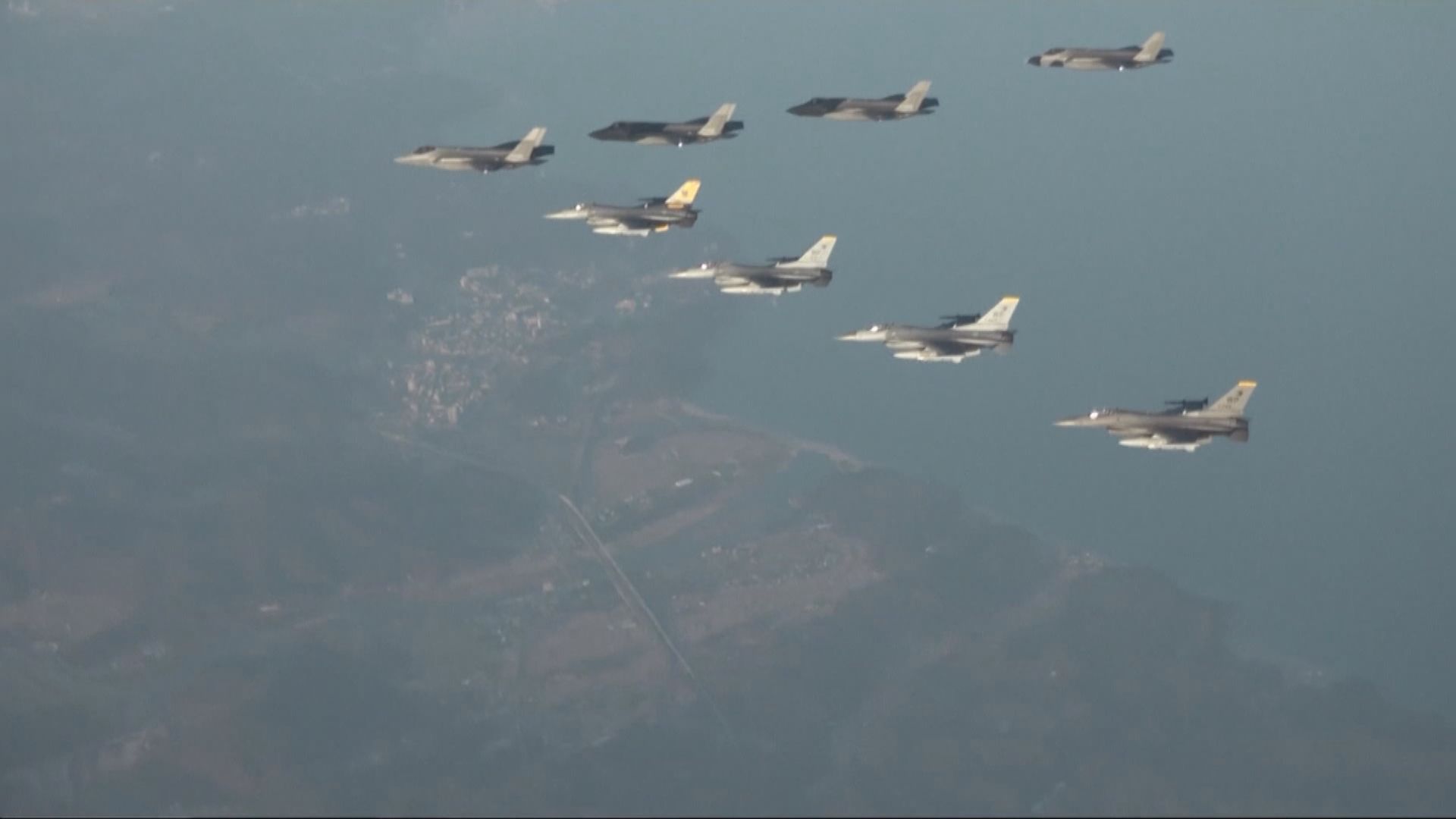 中俄兩軍進行聯合空中戰略巡航