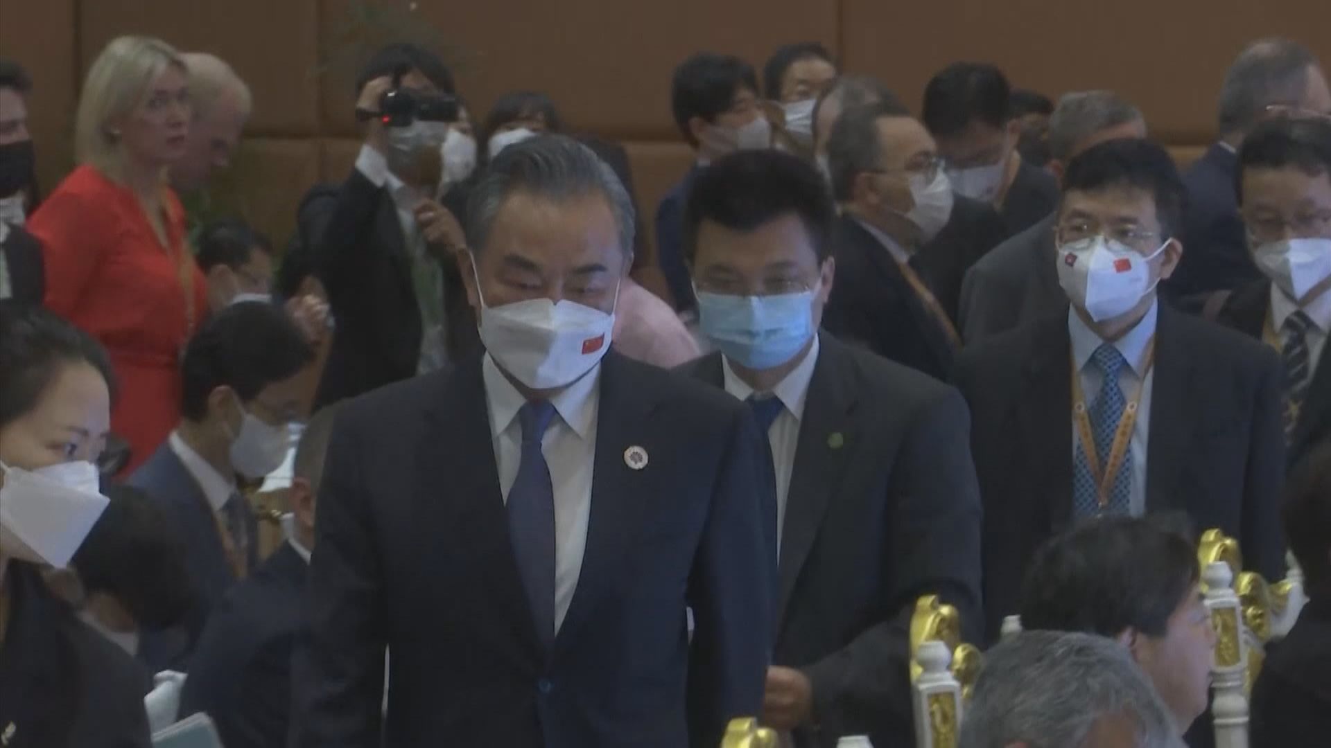 王毅警告美國不要輕舉妄動製造更大危機