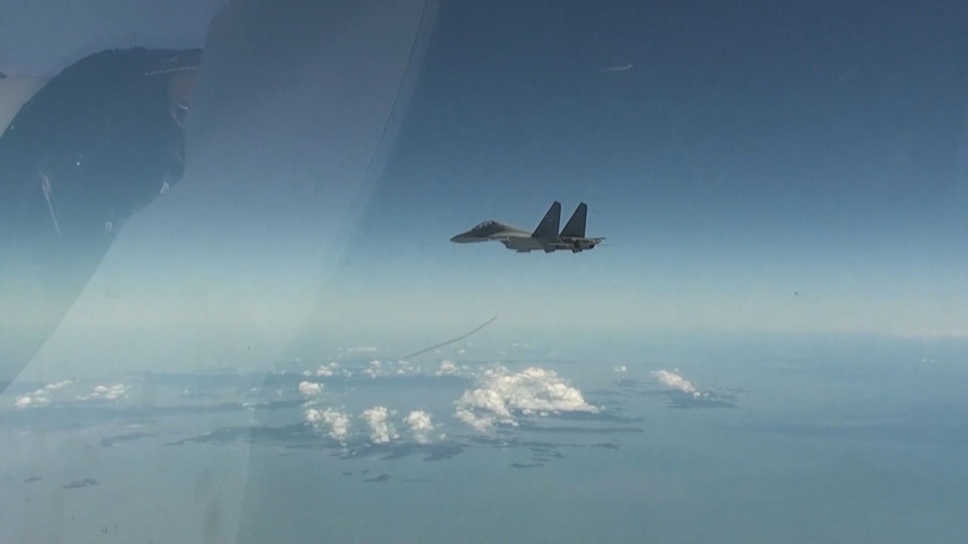 解放軍船艦飛機早上再次越過台海中線
