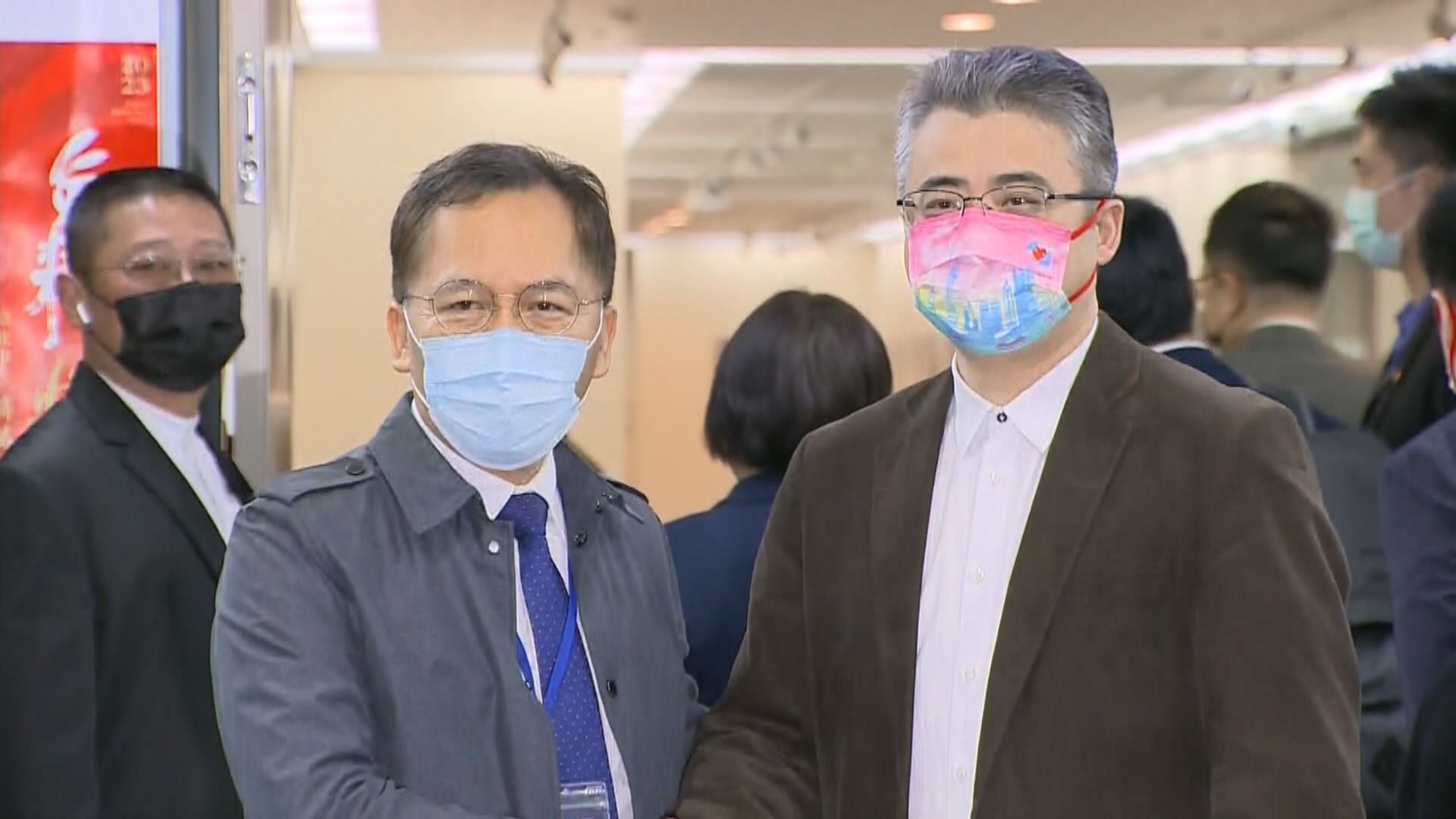 蔣萬安會晤上海市台辦副主任李驍東