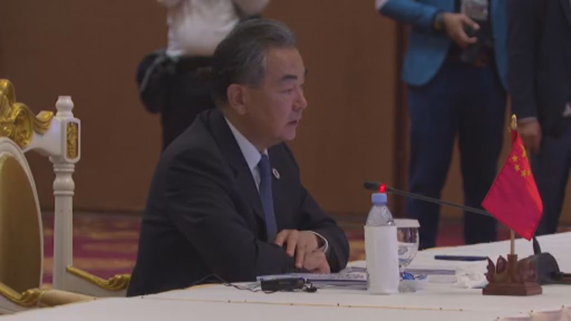 王毅稱堅決抵制美方的公然挑釁和政治賭博