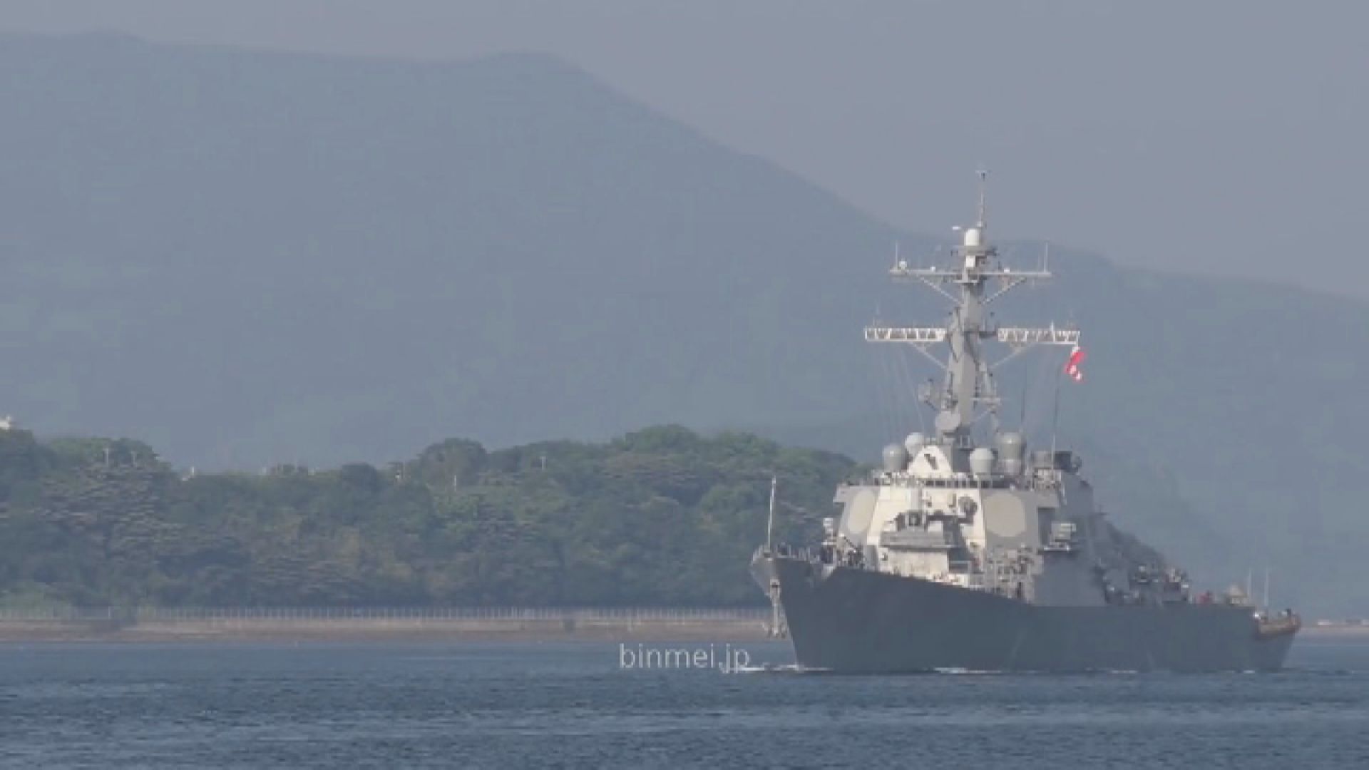 美軍驅逐艦逼近南沙群島
