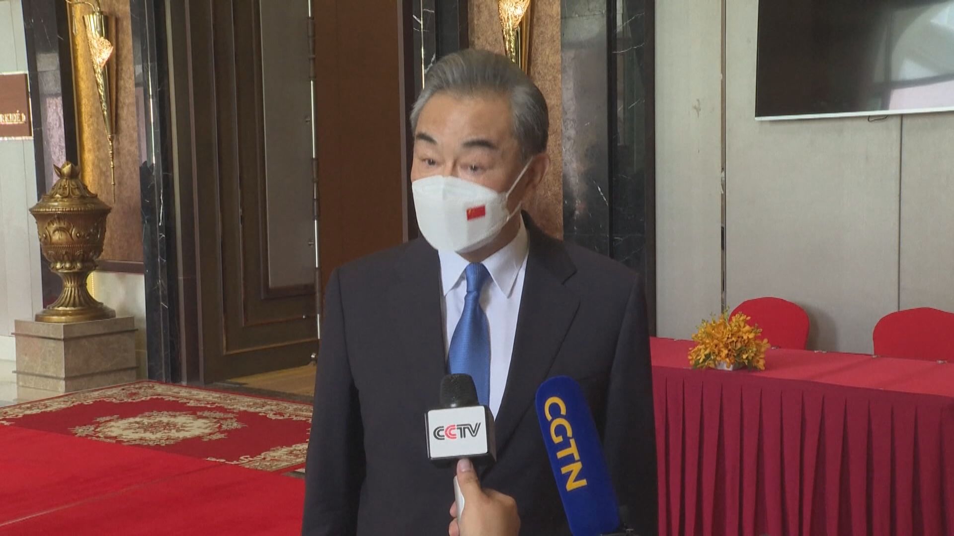 王毅批佩洛西訪台是一場鬧劇　犯我中華者必將受到懲處