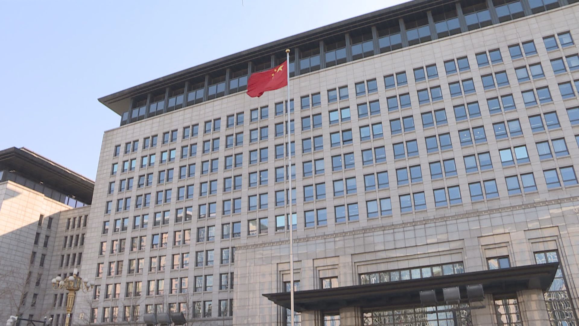 美國立法賦權制裁進口俄能源國家　商務部：中方不受脅迫